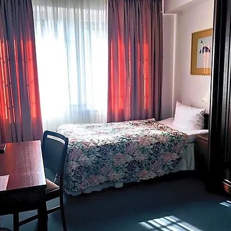 Kolner Hof Hotel 3*