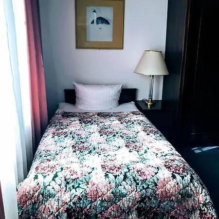 Kolner Hof Hotel 3*